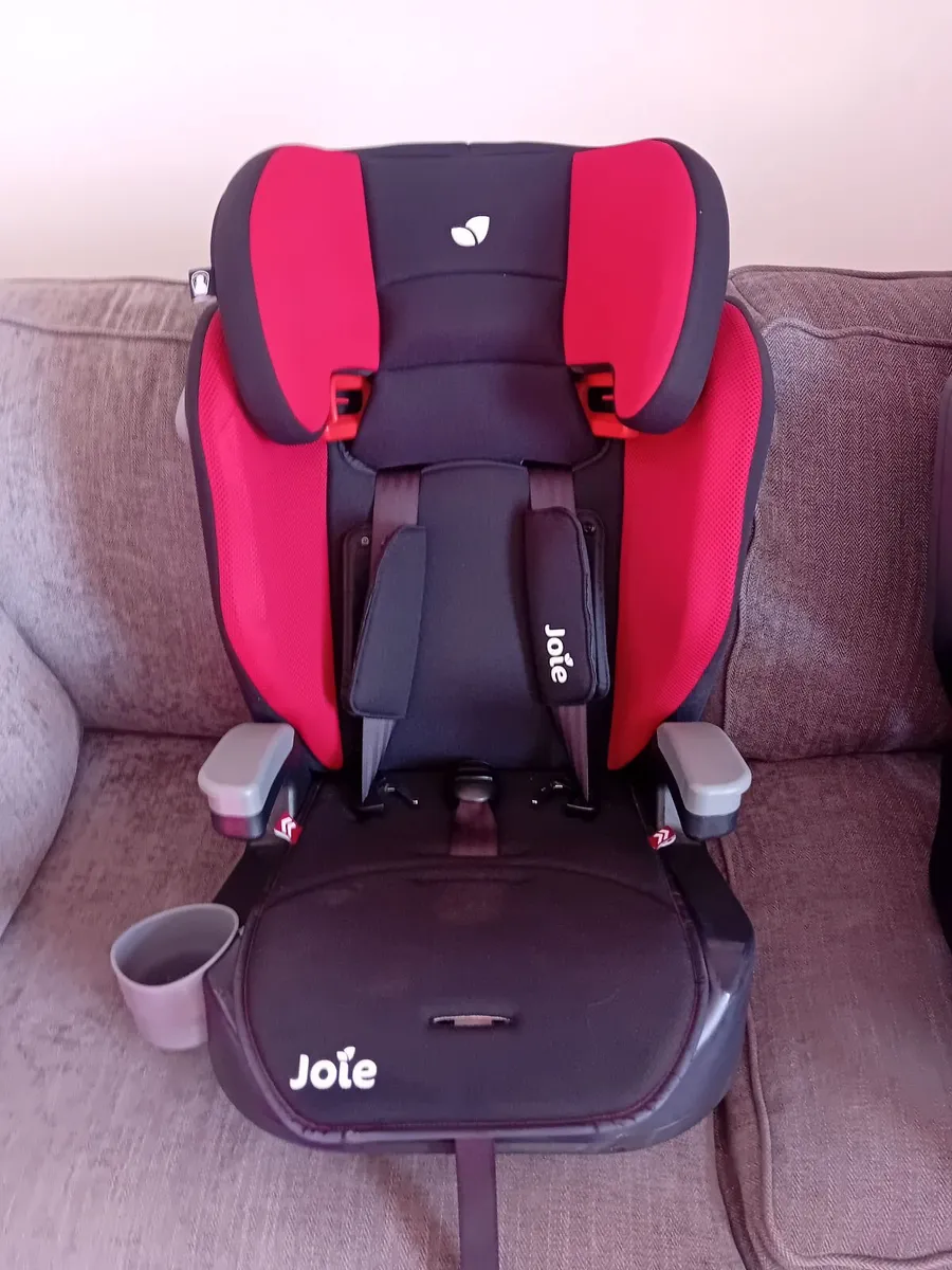 Car Seats - Image 1