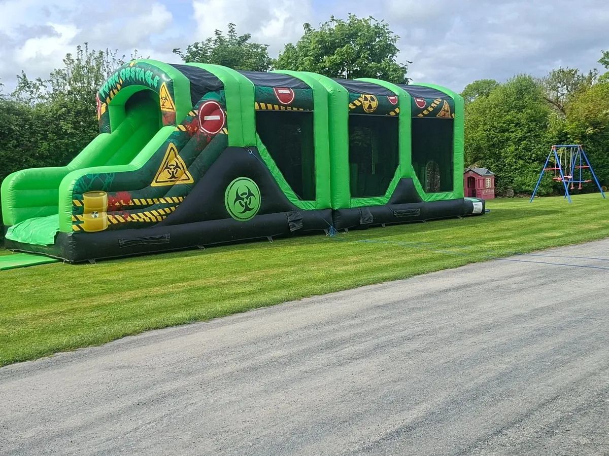 Bouncy castle - Image 4