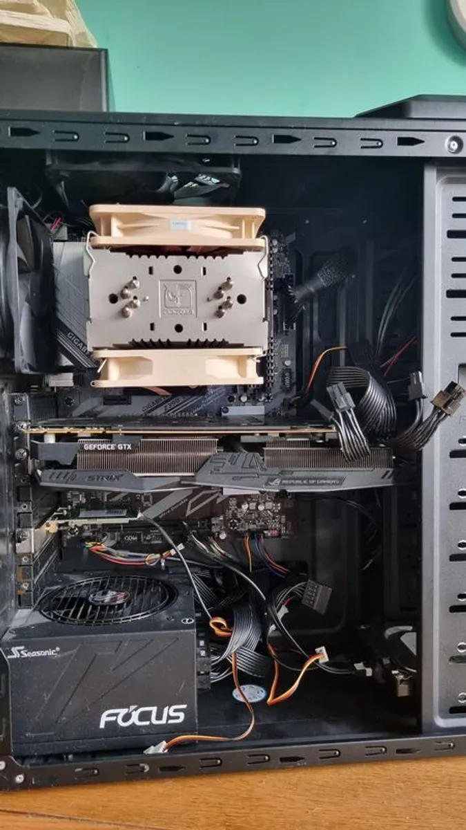 Custom mid-end gaming PC, i7 9700K, GTX 1080 Ti - Image 1