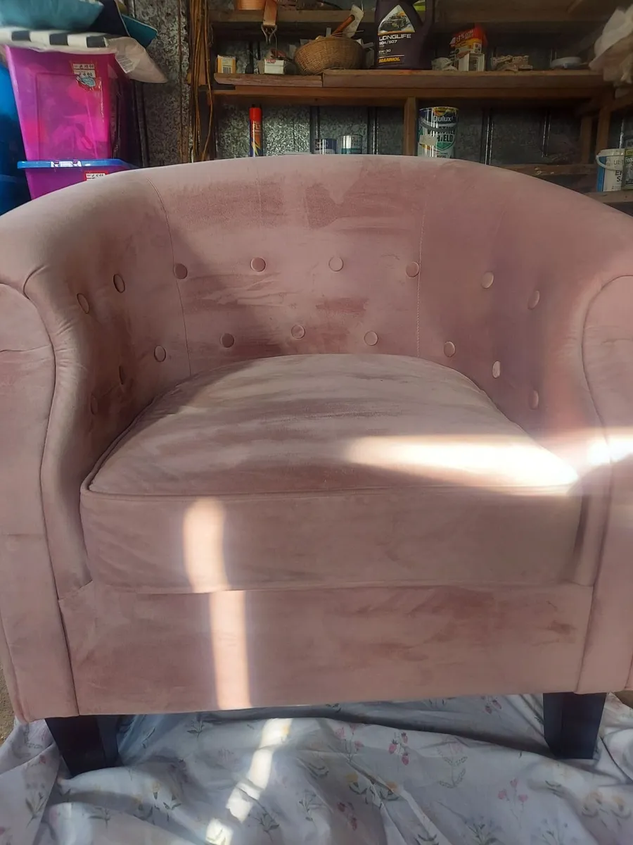 Tub chair - Image 1
