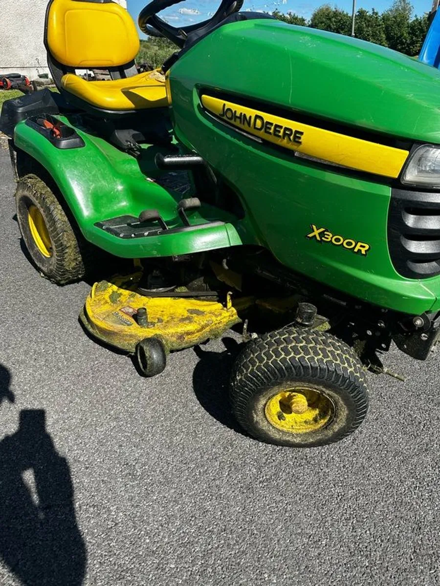 John Deere Ride X300R - Image 2