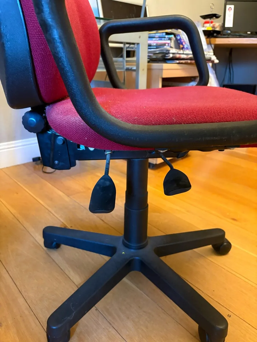 Office chair - Image 4