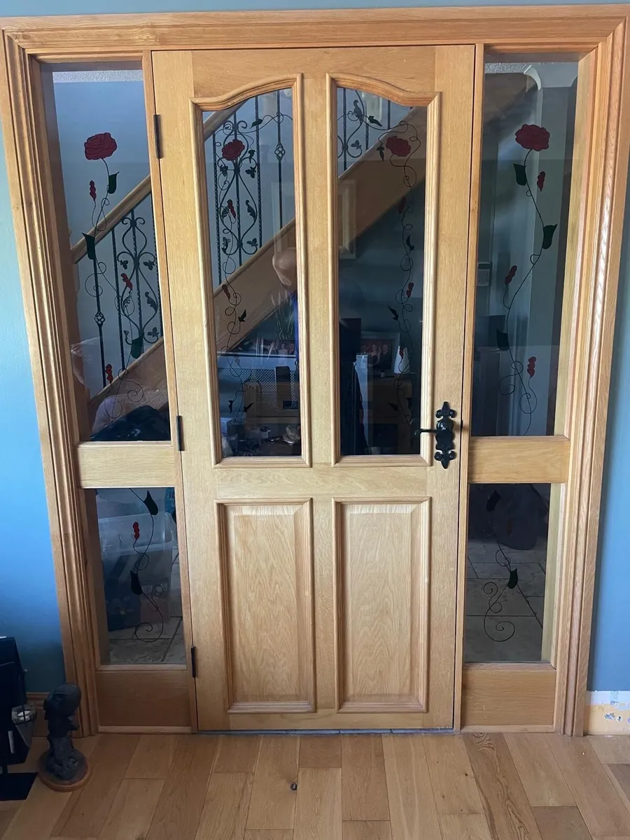 Solid oak door with frame and architrave - Image 1
