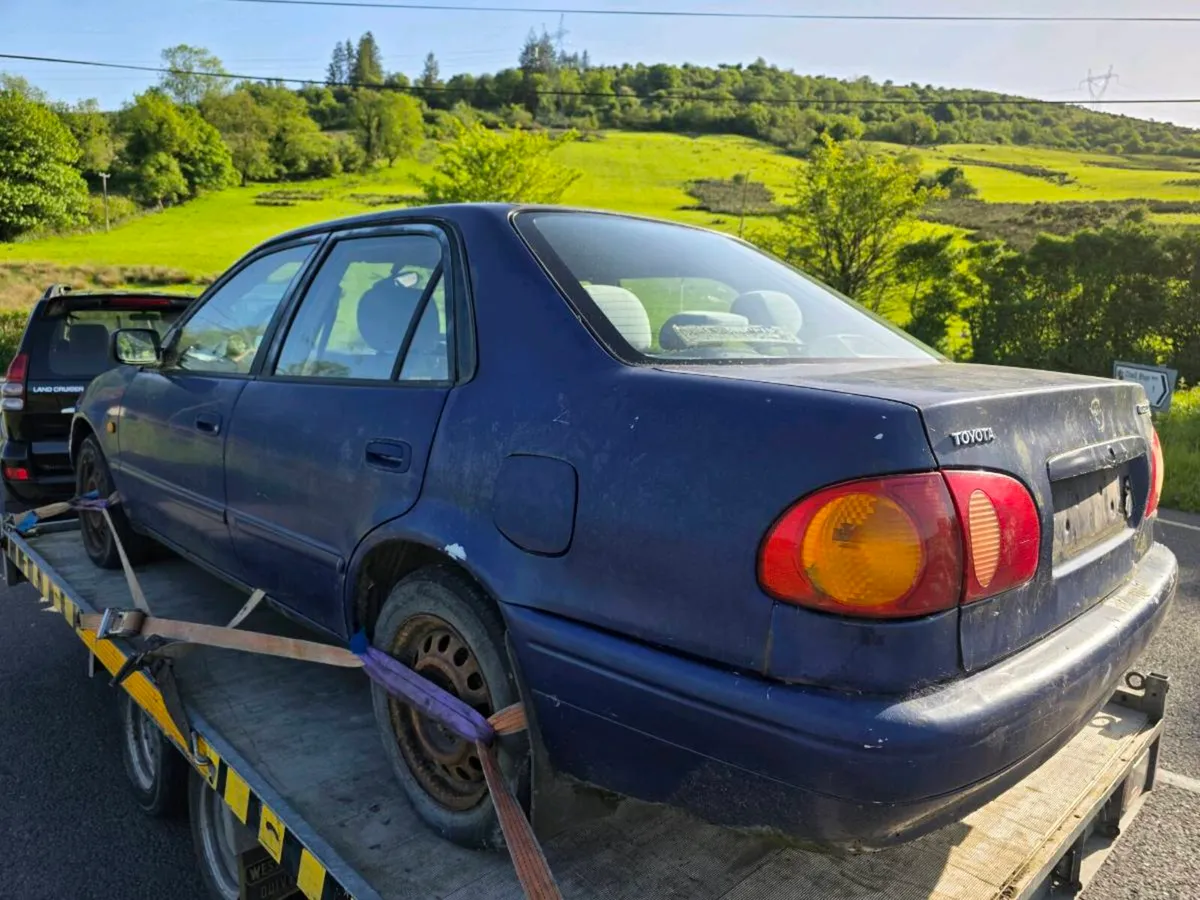 Toyota corolla - Image 4