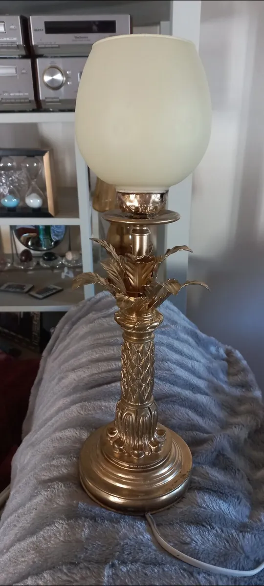 Vintage pineapple table  lamp - Image 2