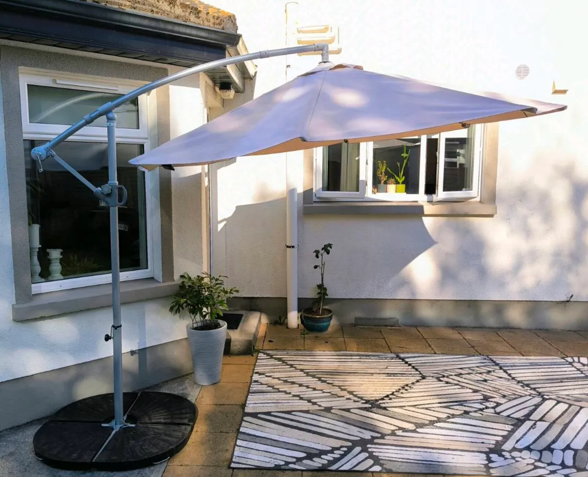 Parasol (Cream) overhanging, stand and weights - Image 2