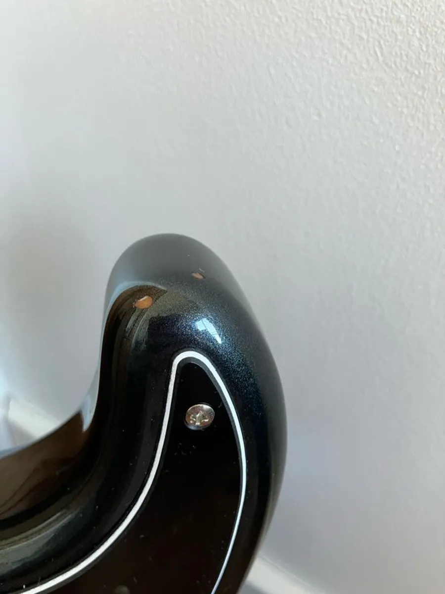 Squier Standard Stratocaster - Image 3
