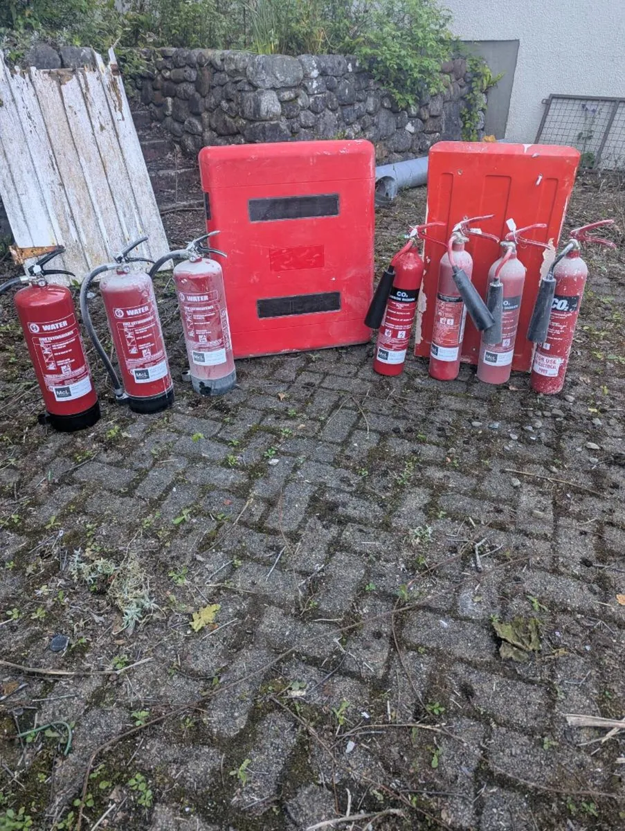 Fire extinguisher
