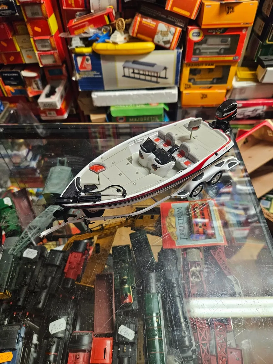 Corgi Model Speedboat - Image 1