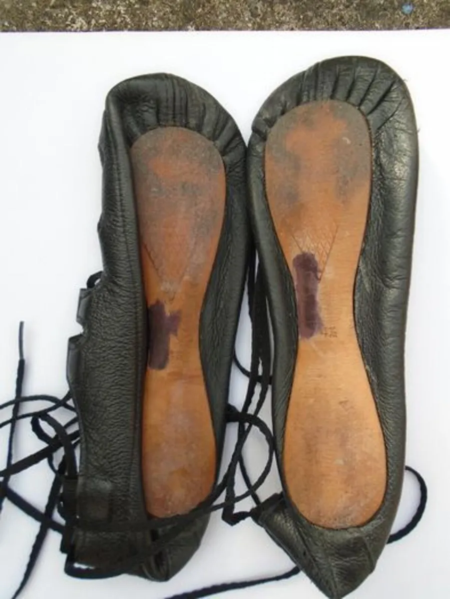 Irish dancing pumps, Size 4.5, Soft shoes, - Image 2