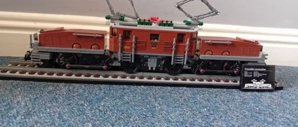 Lego Crocodile Locomotive 10277 - Image 3