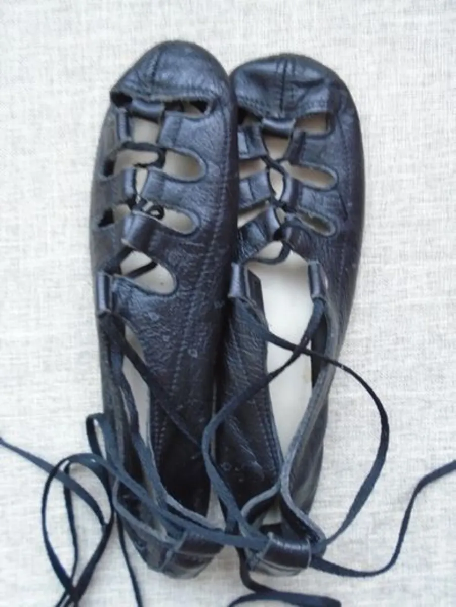 Irish dancing shoes, Size 5, Soft shoes, - Image 1