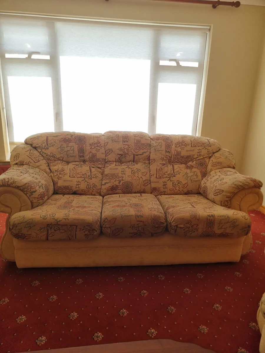 Couch and armchairs - Image 1
