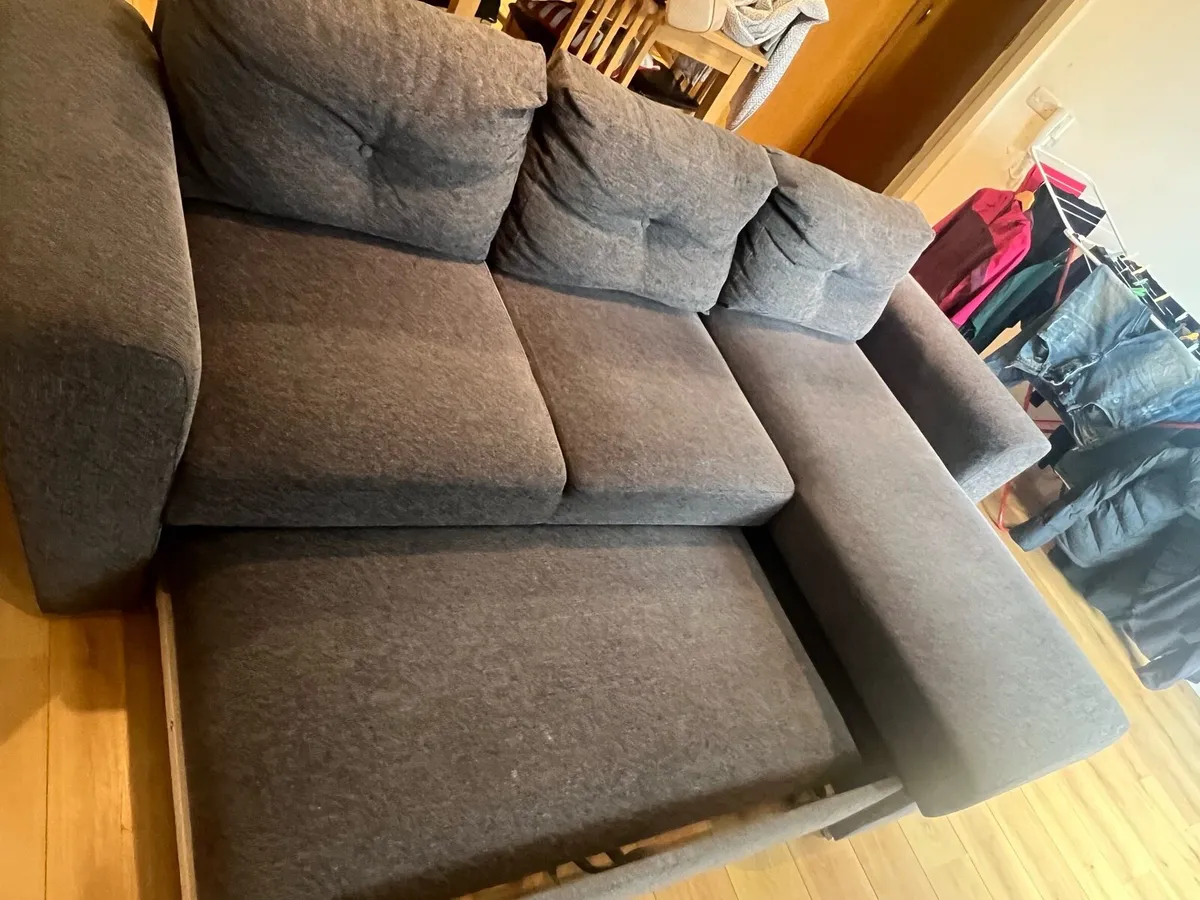 Sofa bed with chaise long like new - Image 4