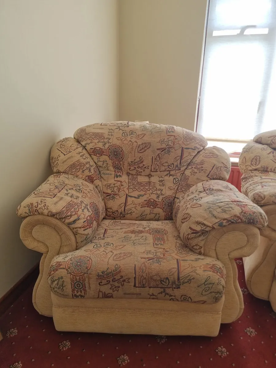 Couch and armchairs - Image 2