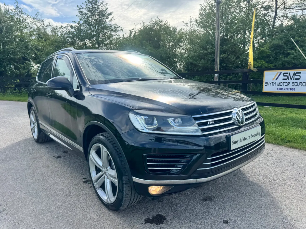 152 Volkswagen Touareg R-Line Crewcab***** - Image 3