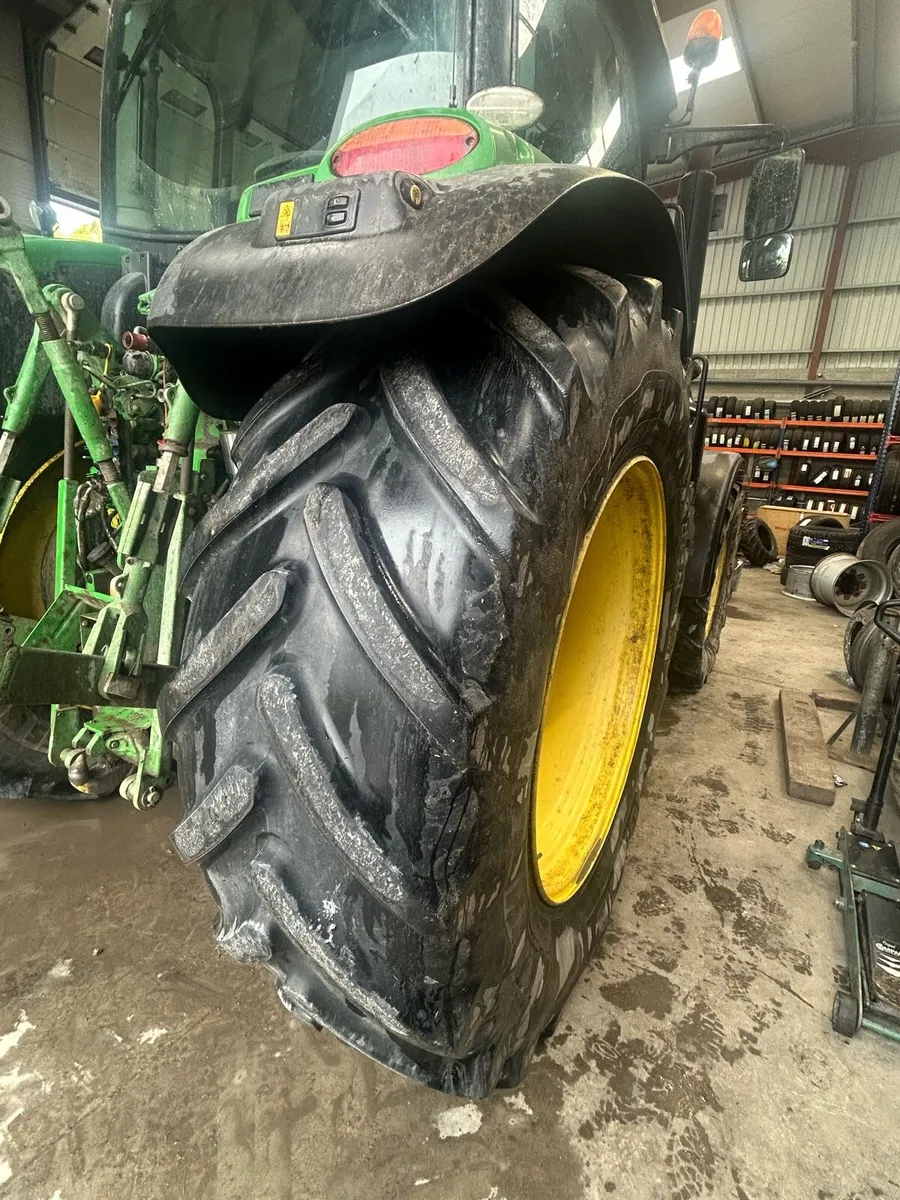 650/65R42 Michelin Multibib x2 - Image 2