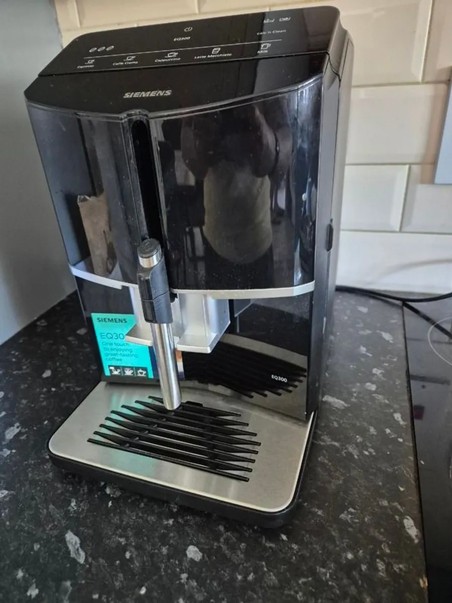 Coffee machine bean to cup - Image 1