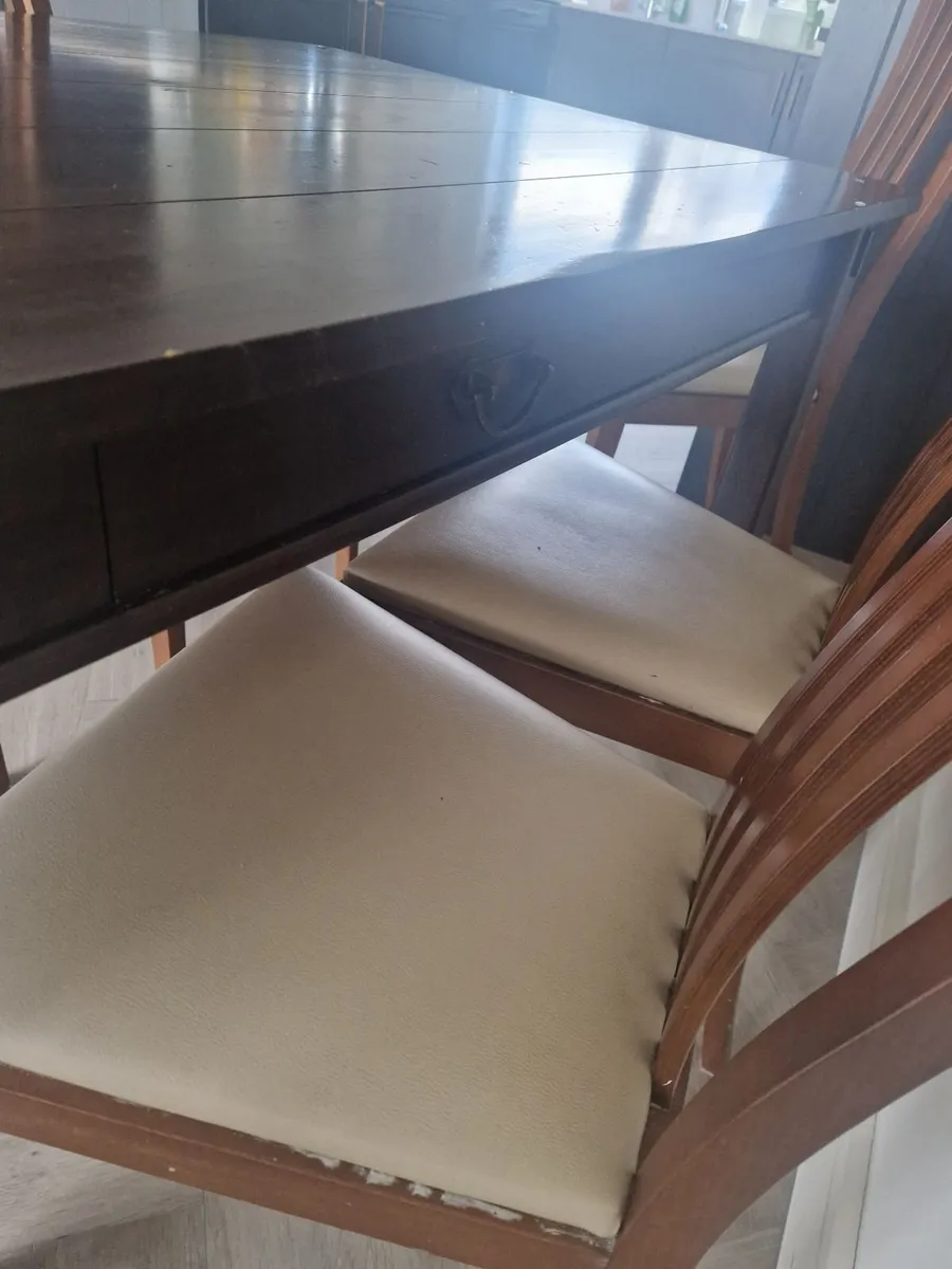 Kitchen table - Image 2