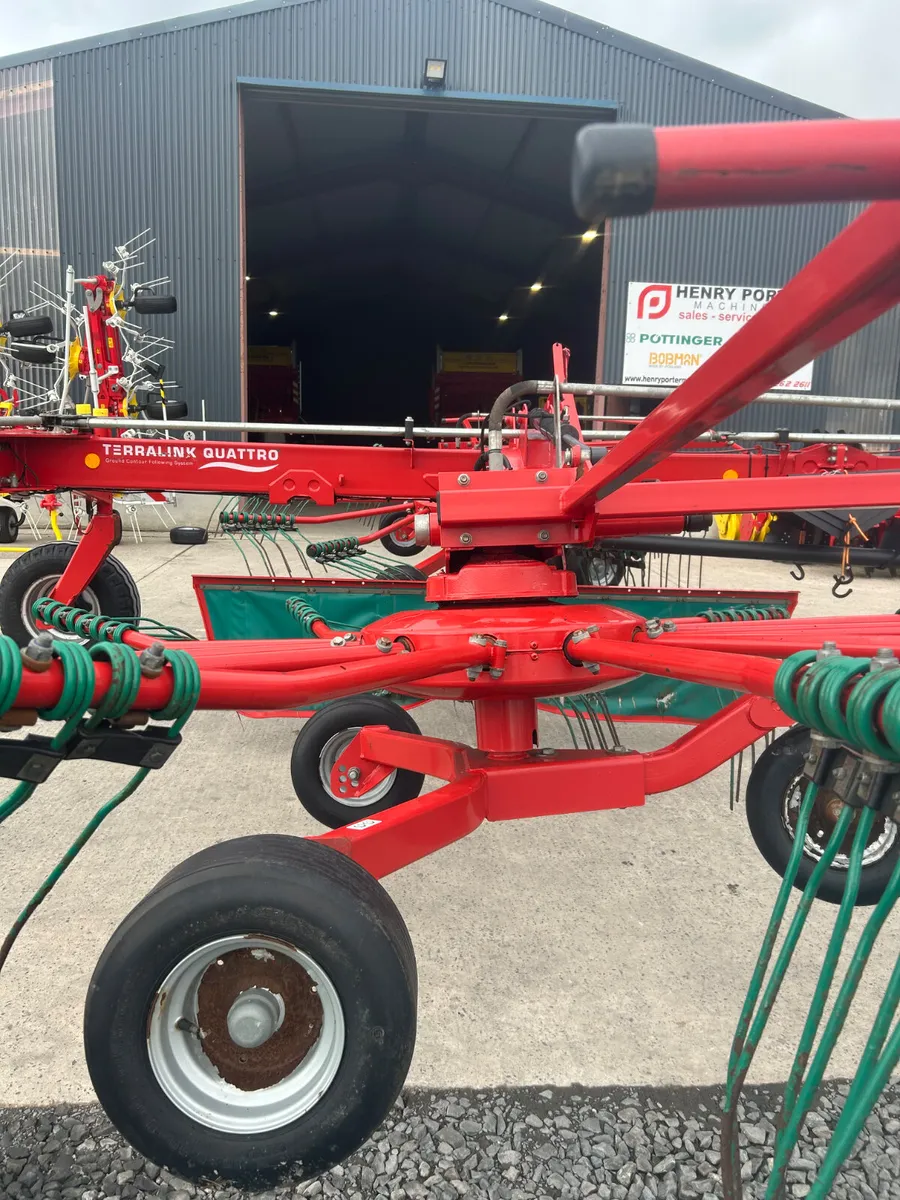 Kverneland 9472C Rake - Image 3
