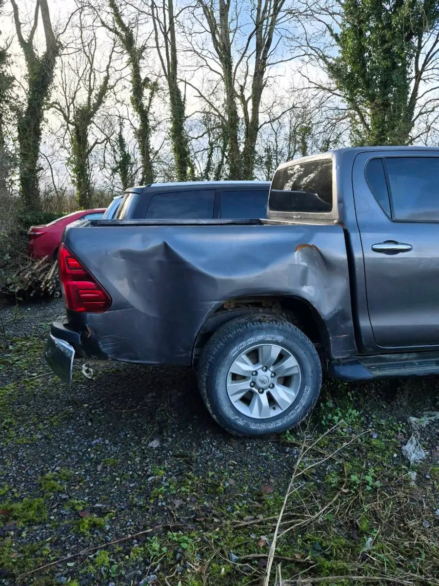 Hilux - Image 2