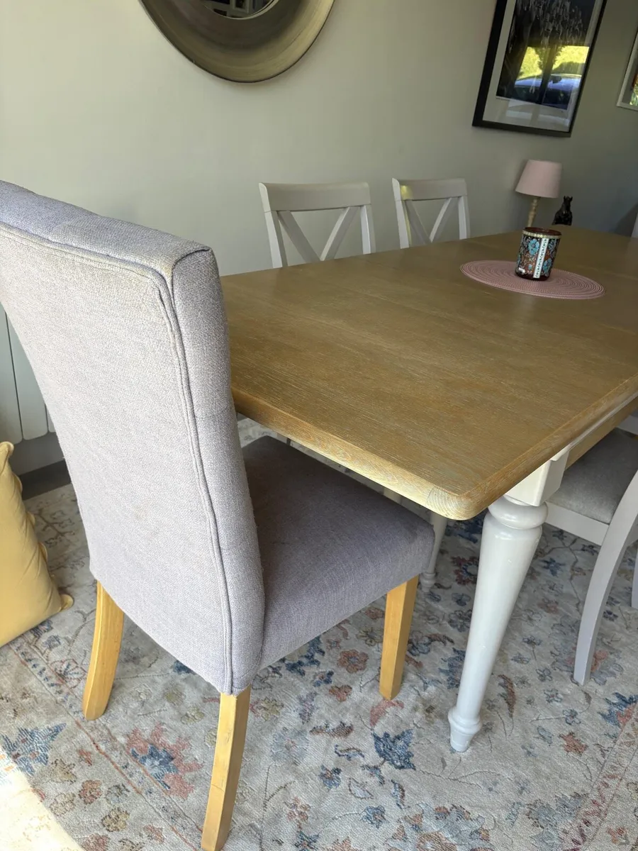 6 Chairs set with oak legs - Image 4