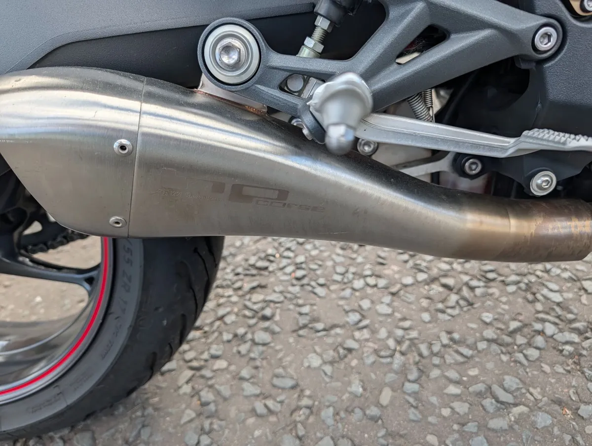 Triumph Street triple r 2014 - Image 4