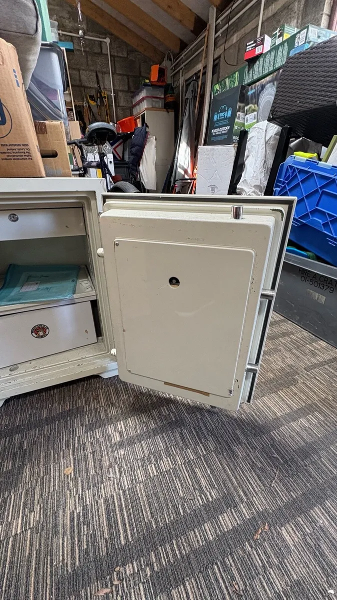Phoenix FireProof Safe - Image 4