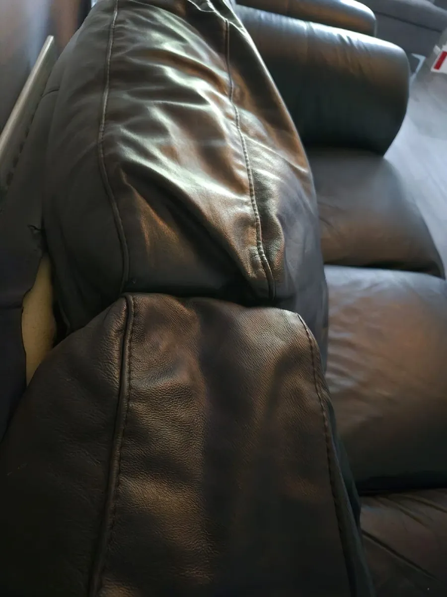leather couch plus 1 seater - Image 2