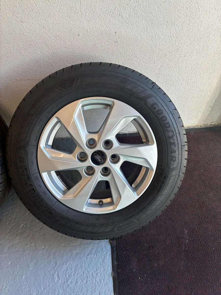 2025 Ford Custom alloys - Image 4