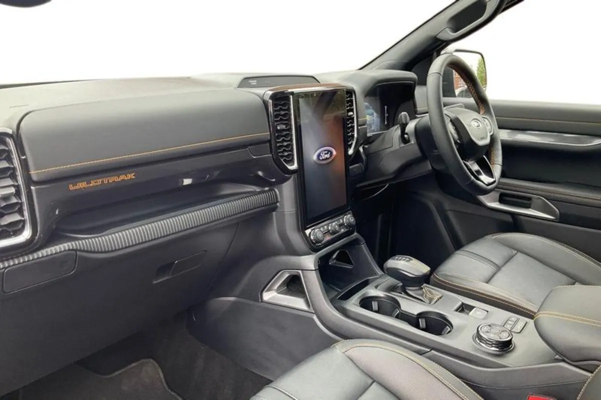 Ford Ranger 2.3 EcoBoost 11.8kWh Wildtrak Pickup D - Image 3