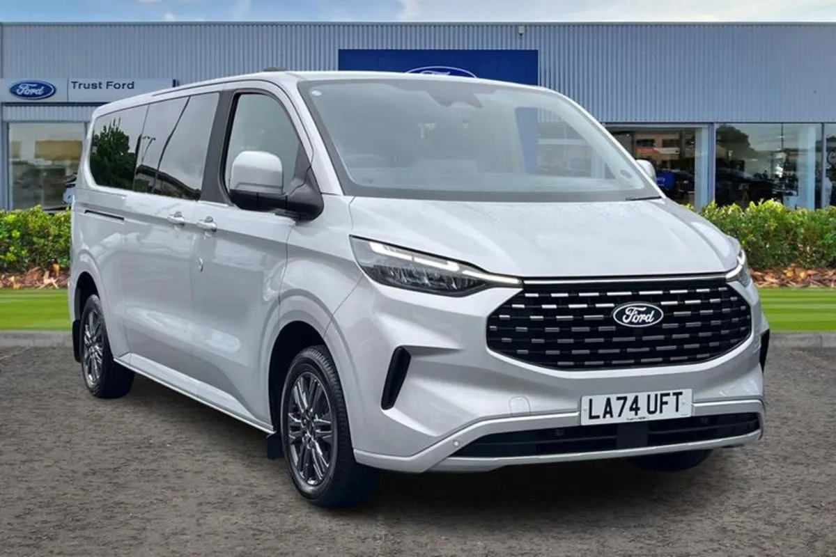 Ford Tourneo Custom TITANIUM - Image 1