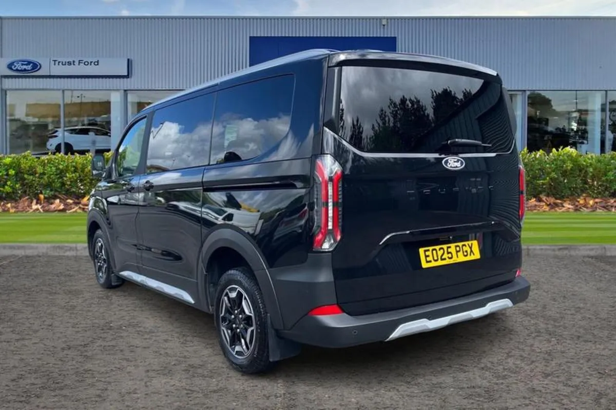 Ford Tourneo Custom ACTIVE - Image 2