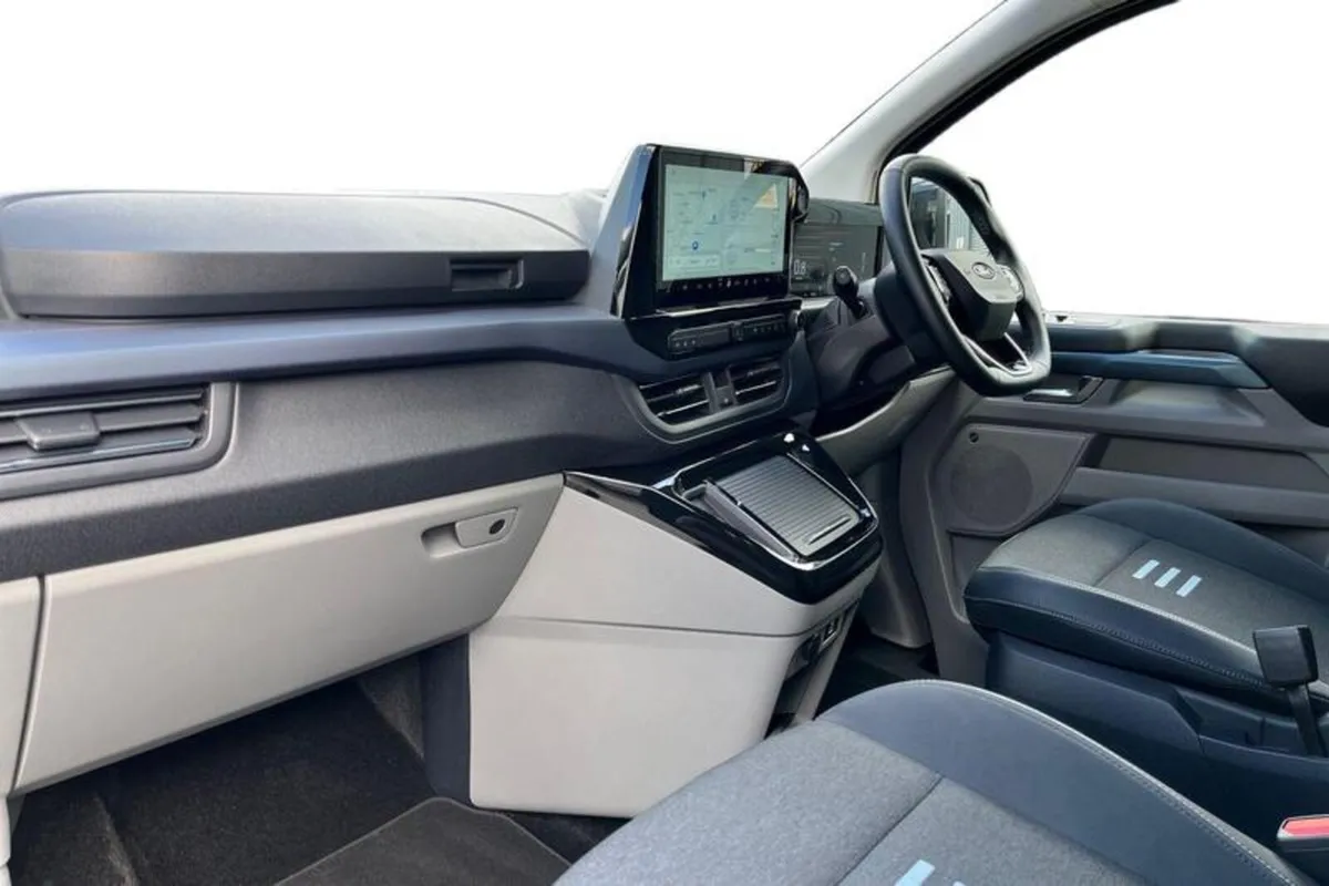 Ford Tourneo Custom ACTIVE - Image 3