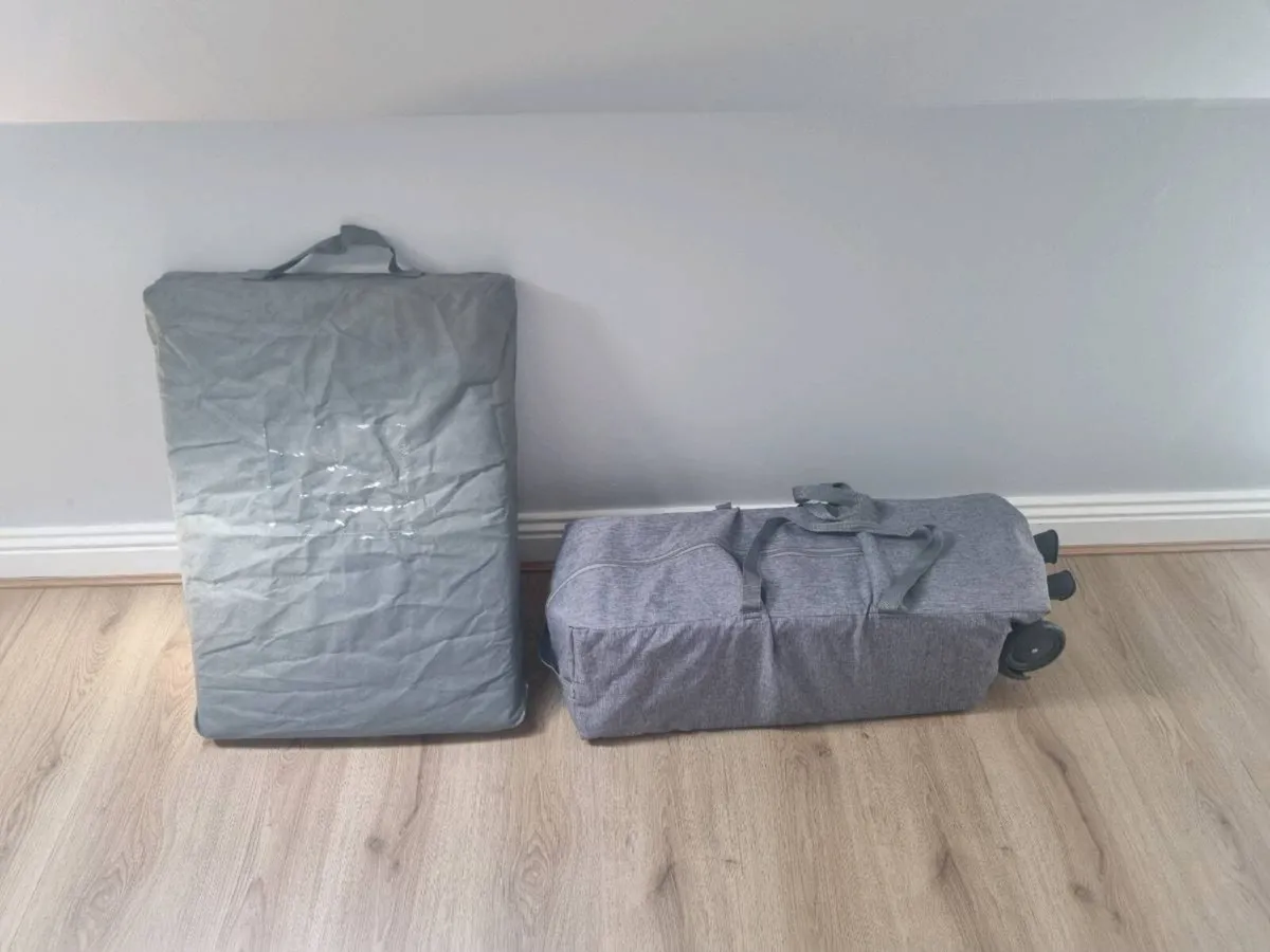 Baby elegance travel cot - Image 4