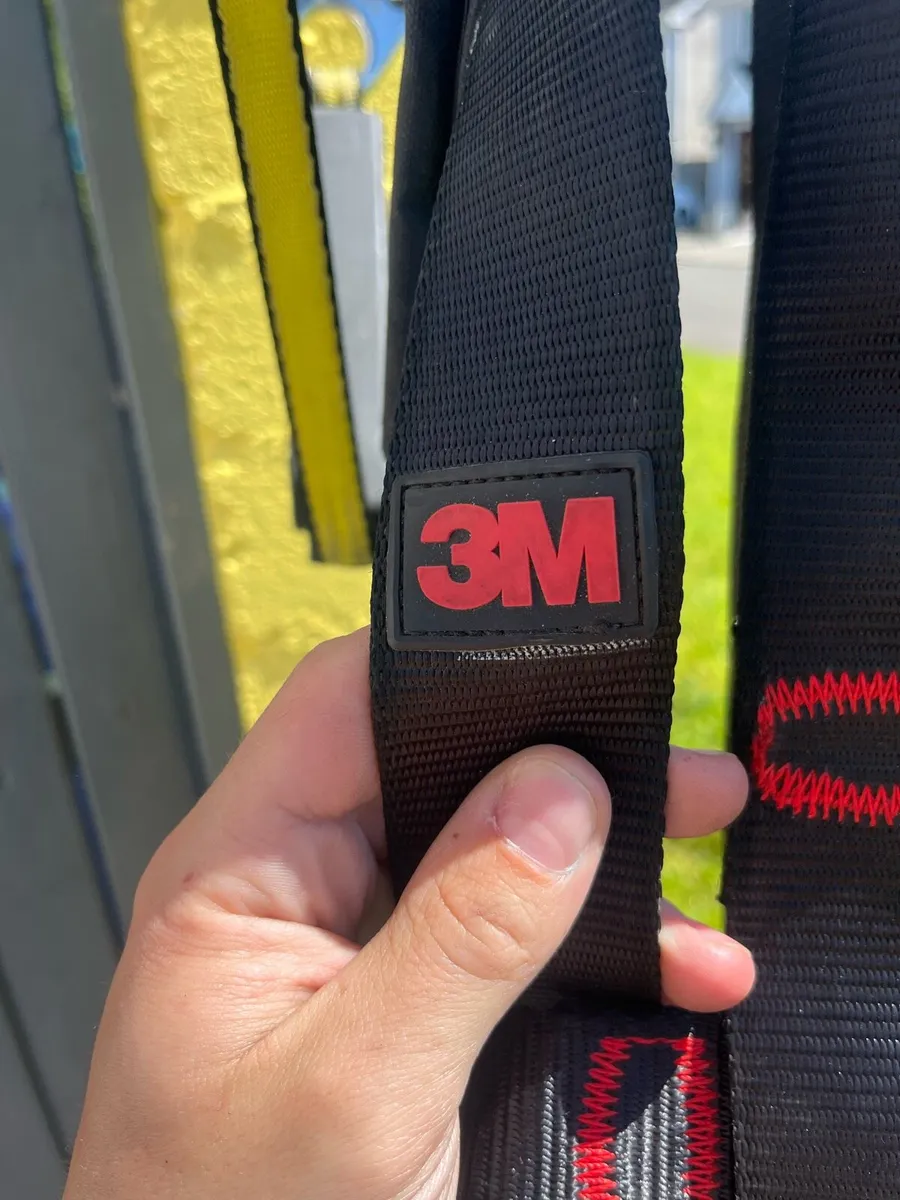 3m harness and lanyard - Image 3