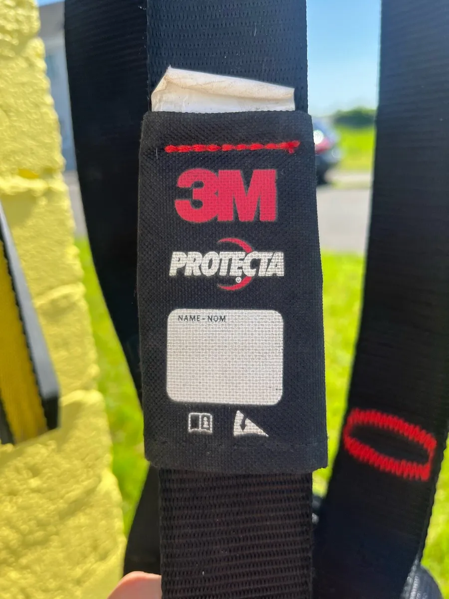 3m harness and lanyard - Image 4