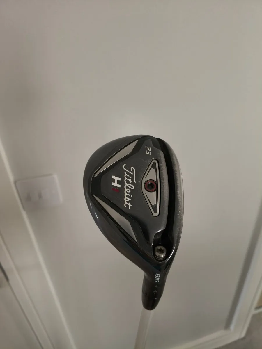 Titleist 816H1 - 23 Degree Hybrid - Image 1