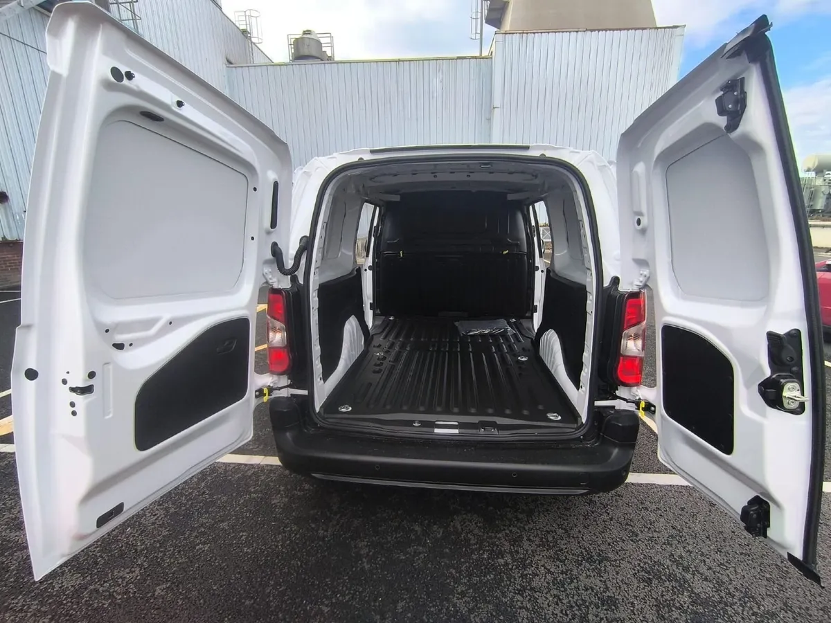 Daily Naas to Dublin Transport – Reliable & Cheap! - Image 2