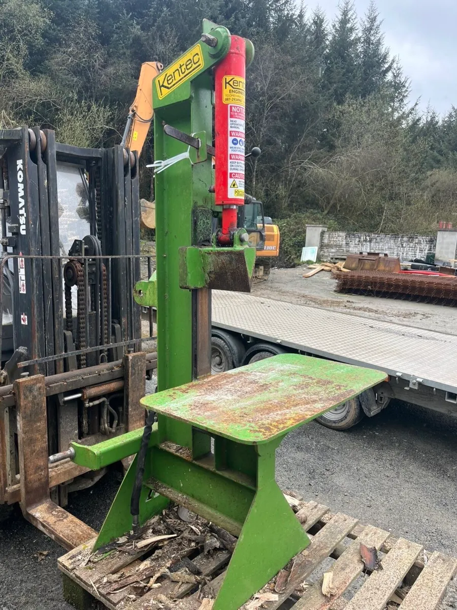 Log splitter - Image 1