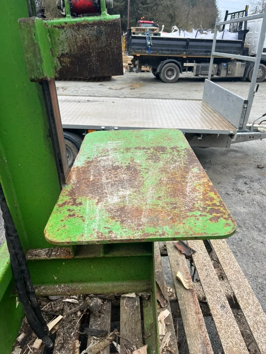Log splitter - Image 2