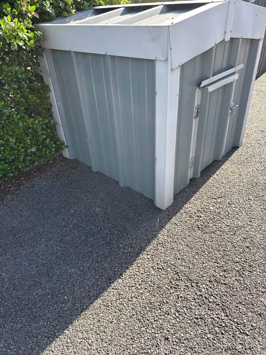 Dog Kennel - Image 3