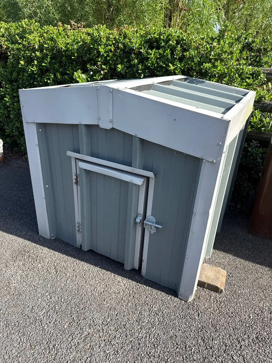 Dog Kennel - Image 1