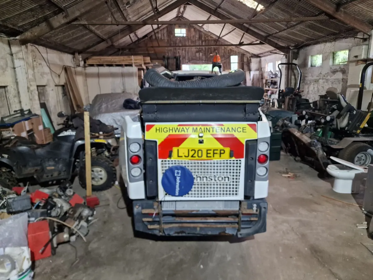Johnston Bucher C201 road sweeper roadsweeper - Image 3