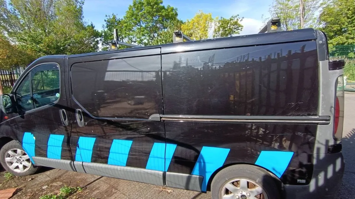 Nissan PrimaStar - Image 2