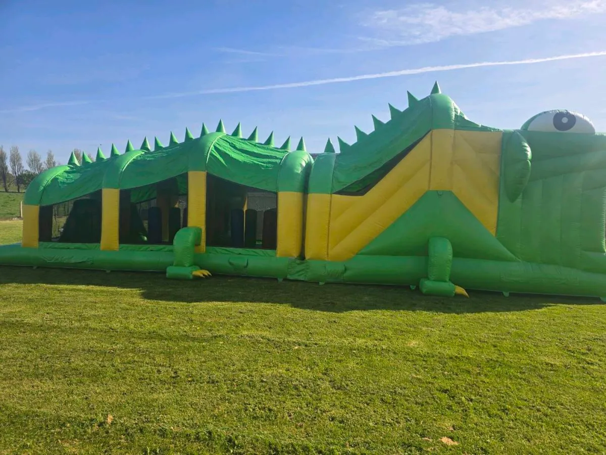 53ft Bouncing castle - Image 4