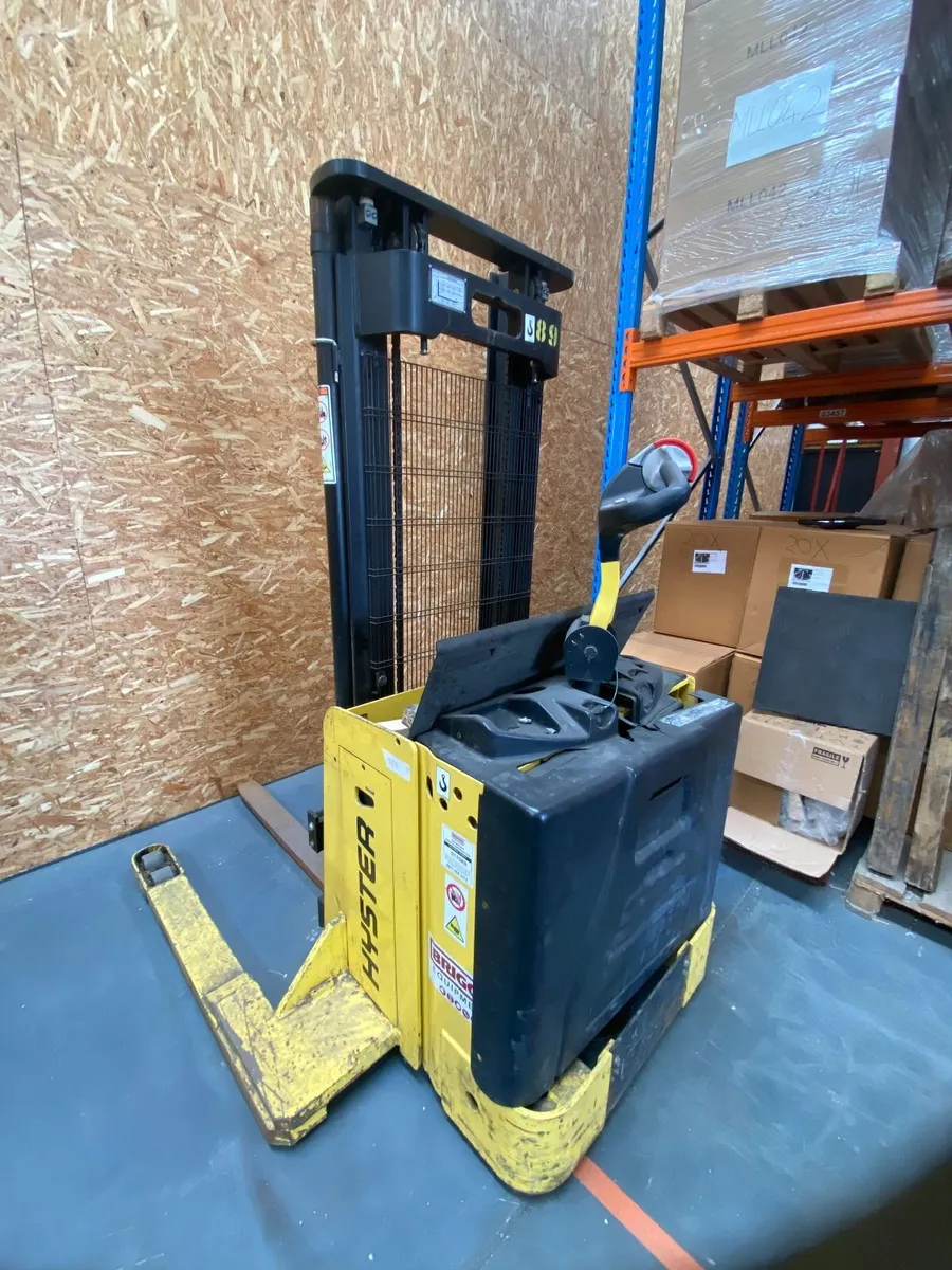 Hyster S1.5S Electric Stacker – Spare Parts - Image 1
