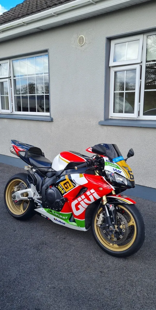 EDITED Cbr1000rr fireblade - Image 1