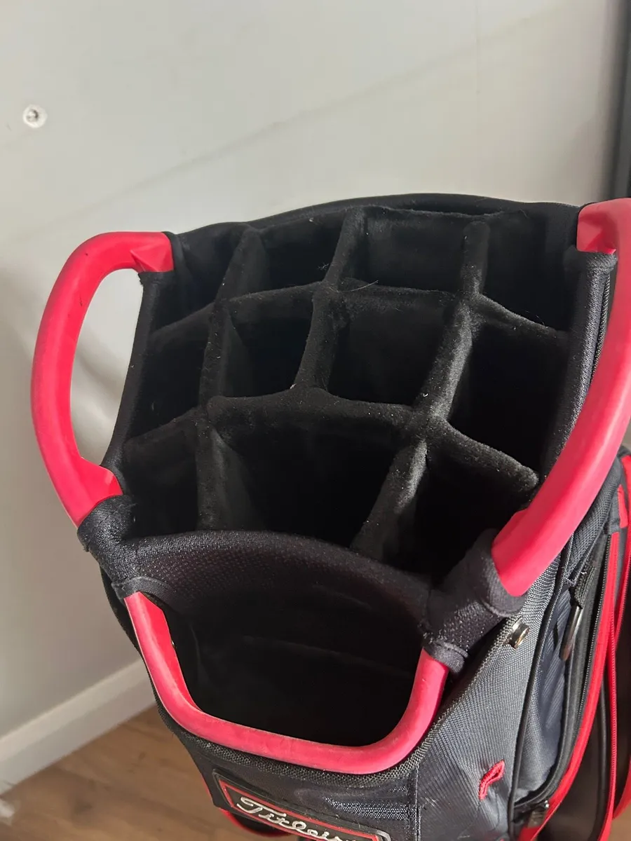 Titlleist cart Bag - Image 3