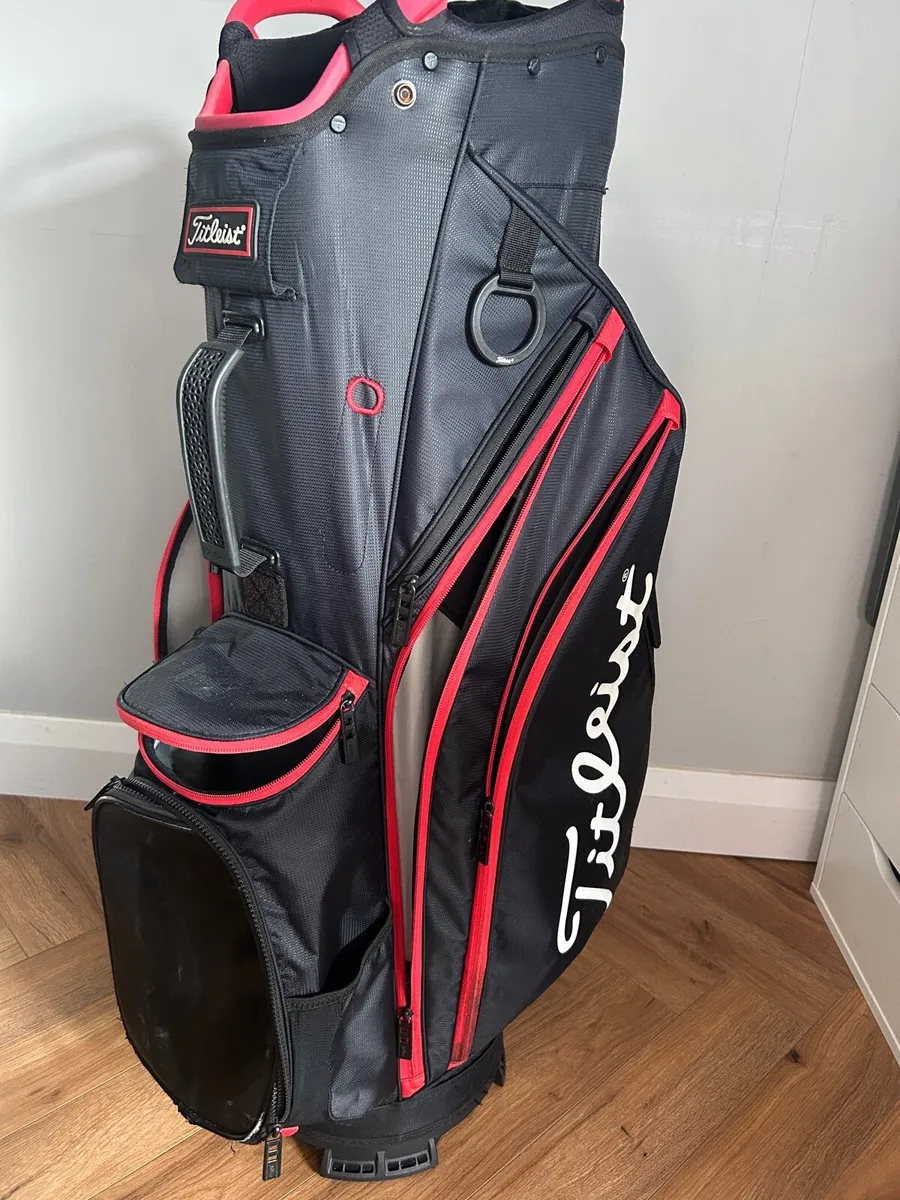 Titlleist cart Bag - Image 4